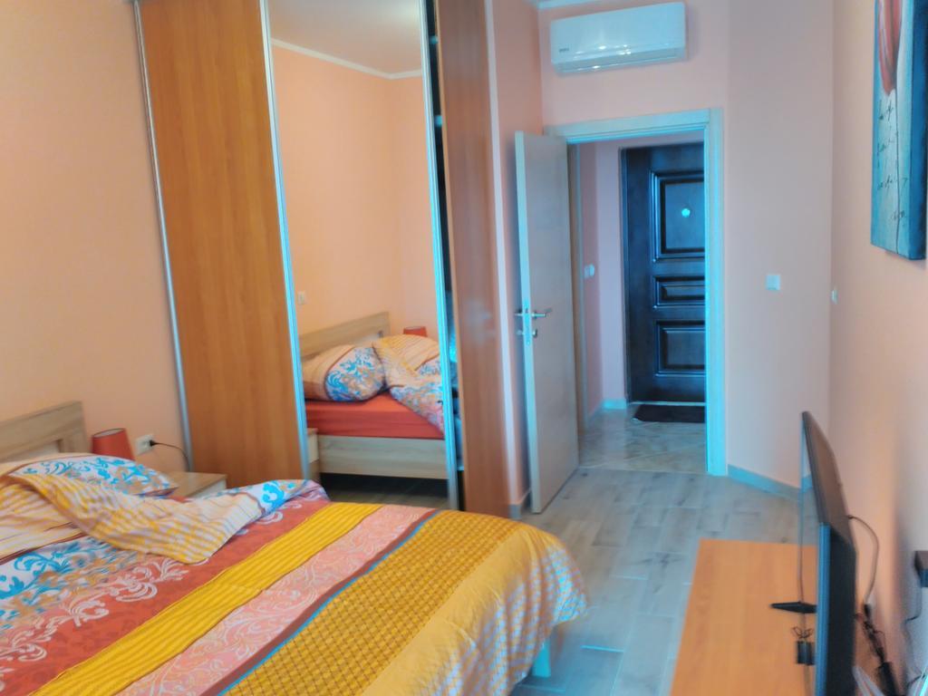 Apartment Sea Space Dobra Voda Esterno foto